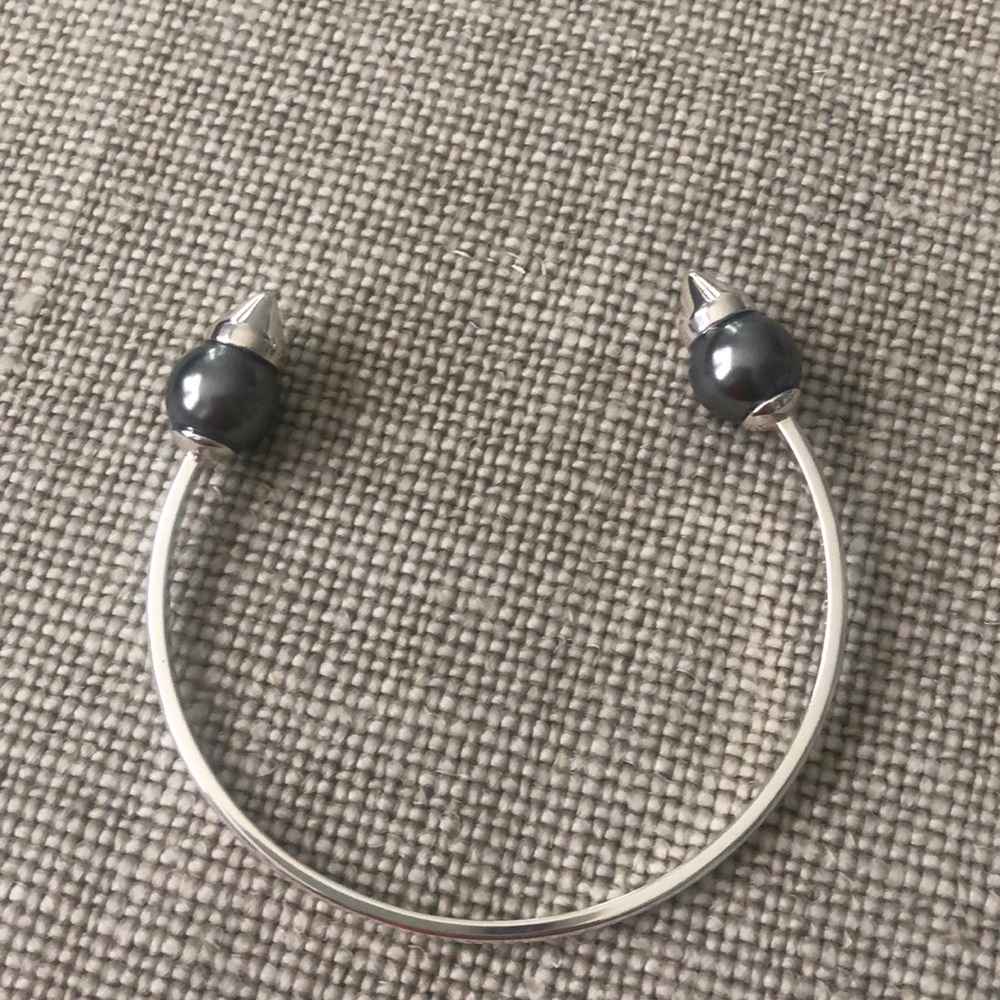 Stella and dot  pearl cuff bracelet